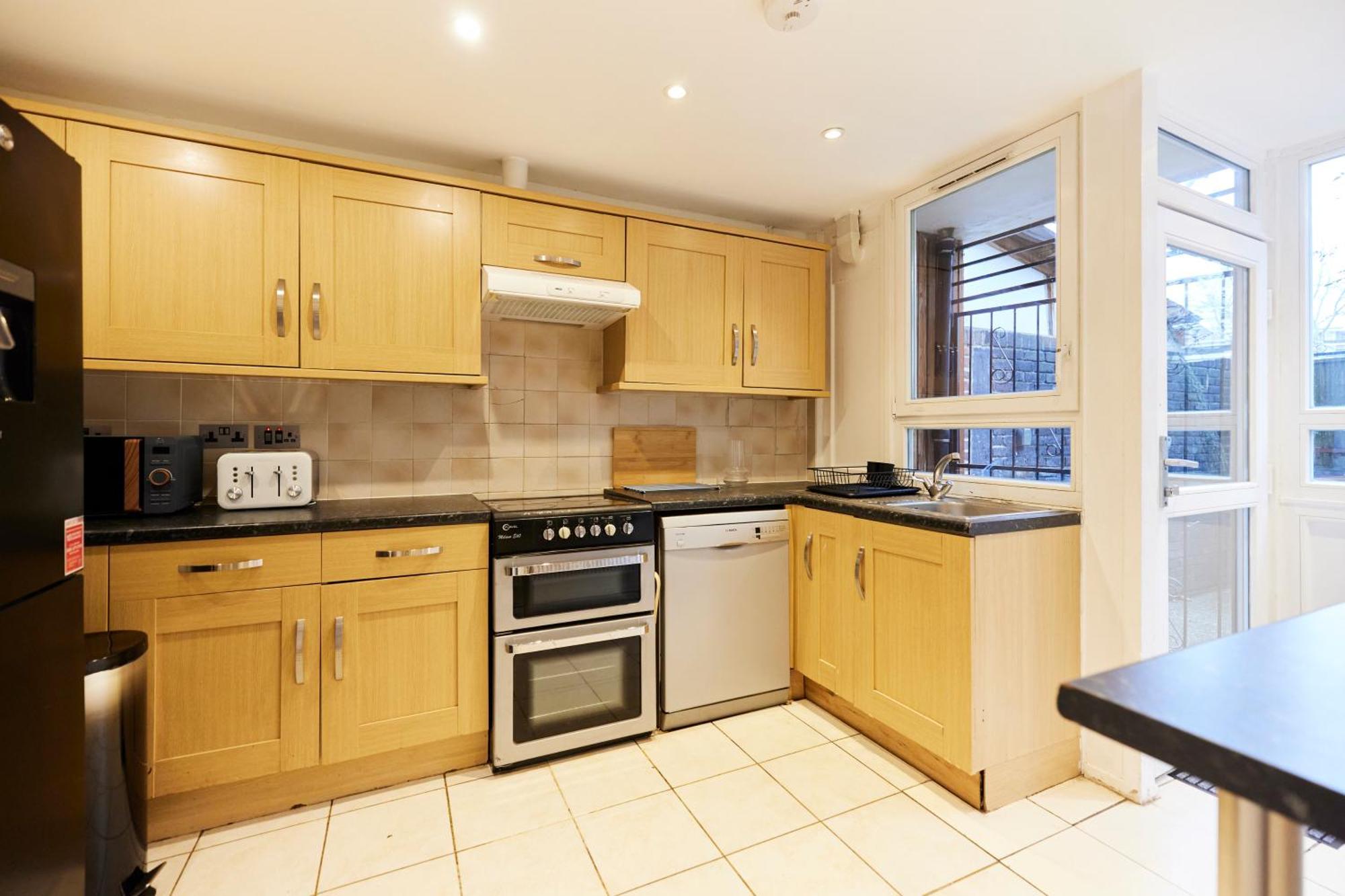 The Kennington Park Crib - Lovely 2Bdr Flat With Garden London Exteriör bild